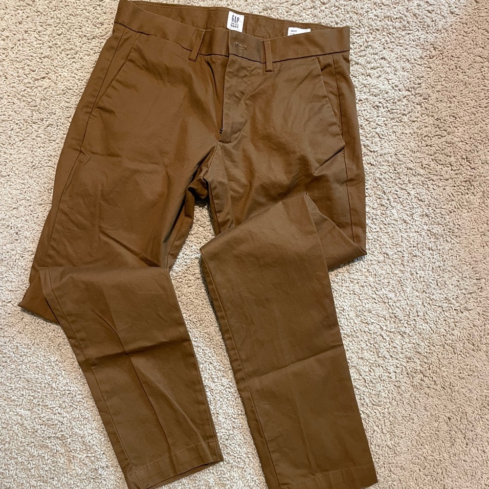 GAP Men's Tan Chinos size 29x33 slim